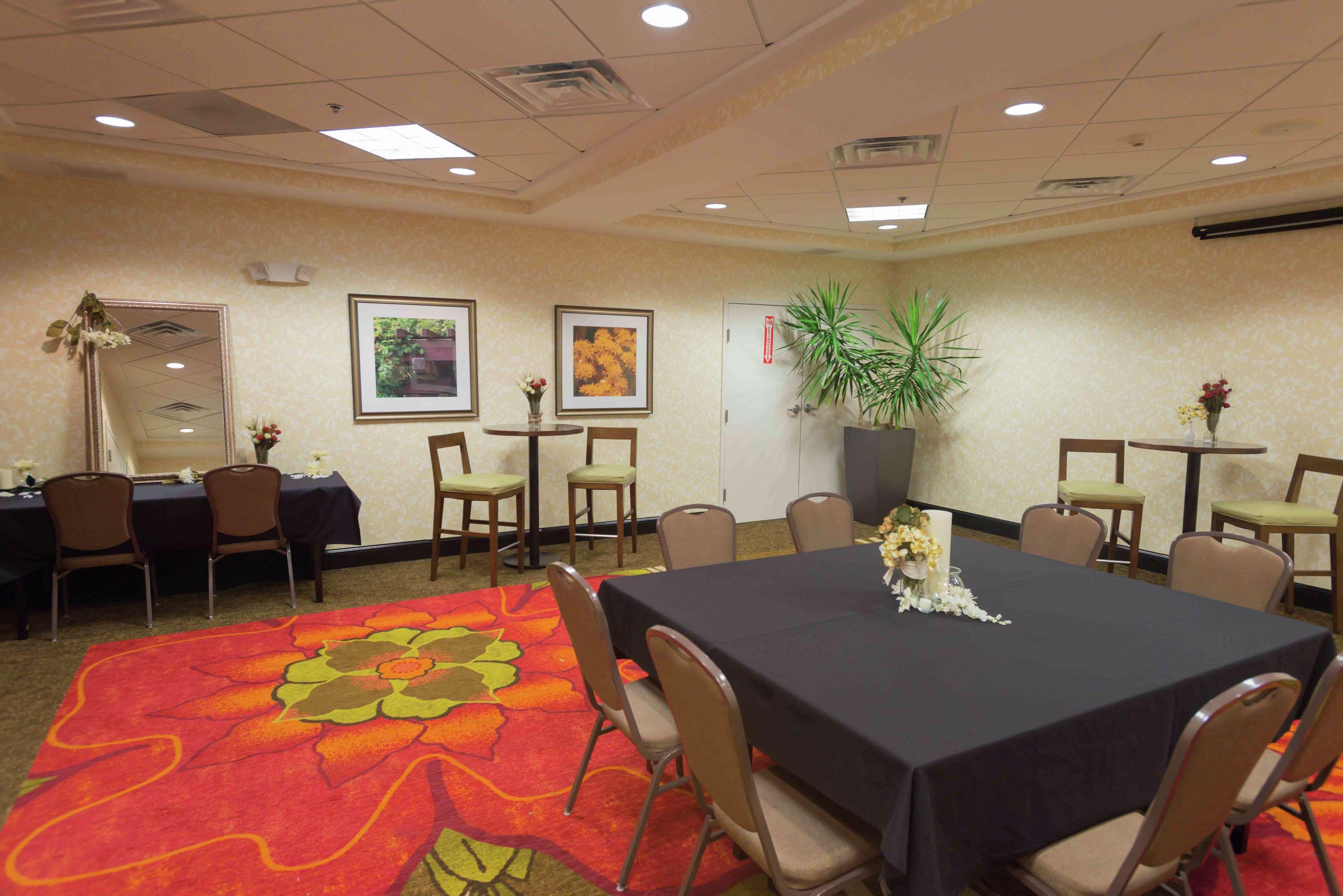 Hilton Garden Inn Merrillville Buitenkant foto
